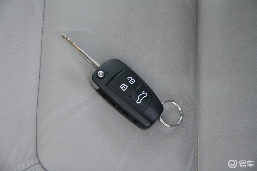 【瑞麒g52011款2.0 tci mt 尊贵型内饰汽车图片-汽车图片大全】-易车