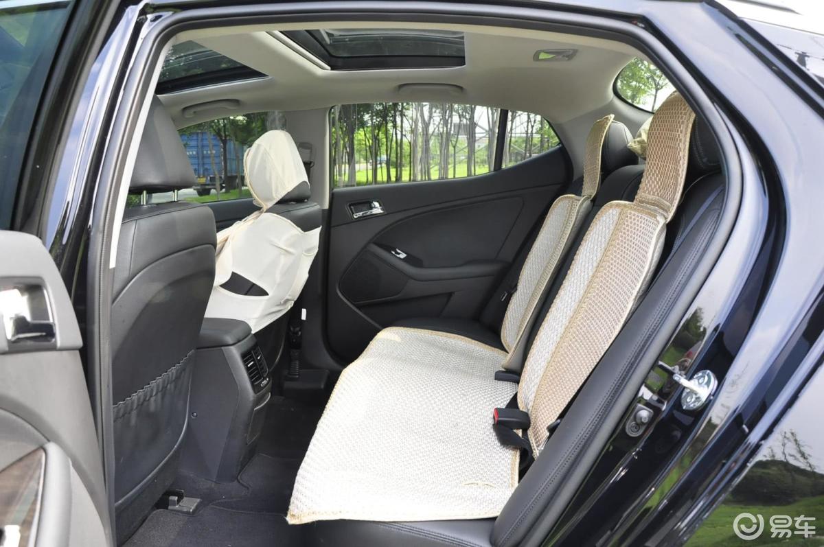 【k5凯酷2011款2.4 自动 top空间汽车图片-汽车图片大全】-易车