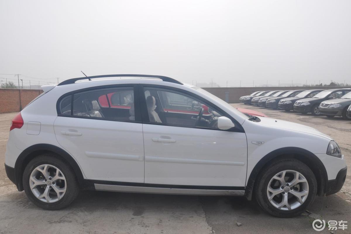 华晨中华  骏捷cross  2010款  2010款  2009款  1.5mt豪华型  1.
