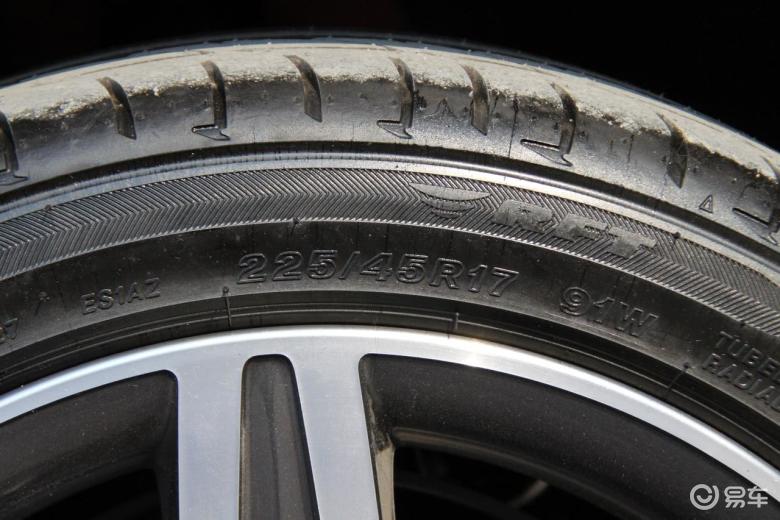 汽车图片 宝马 进口宝马 1系 2012款 118i 运动型 780_520