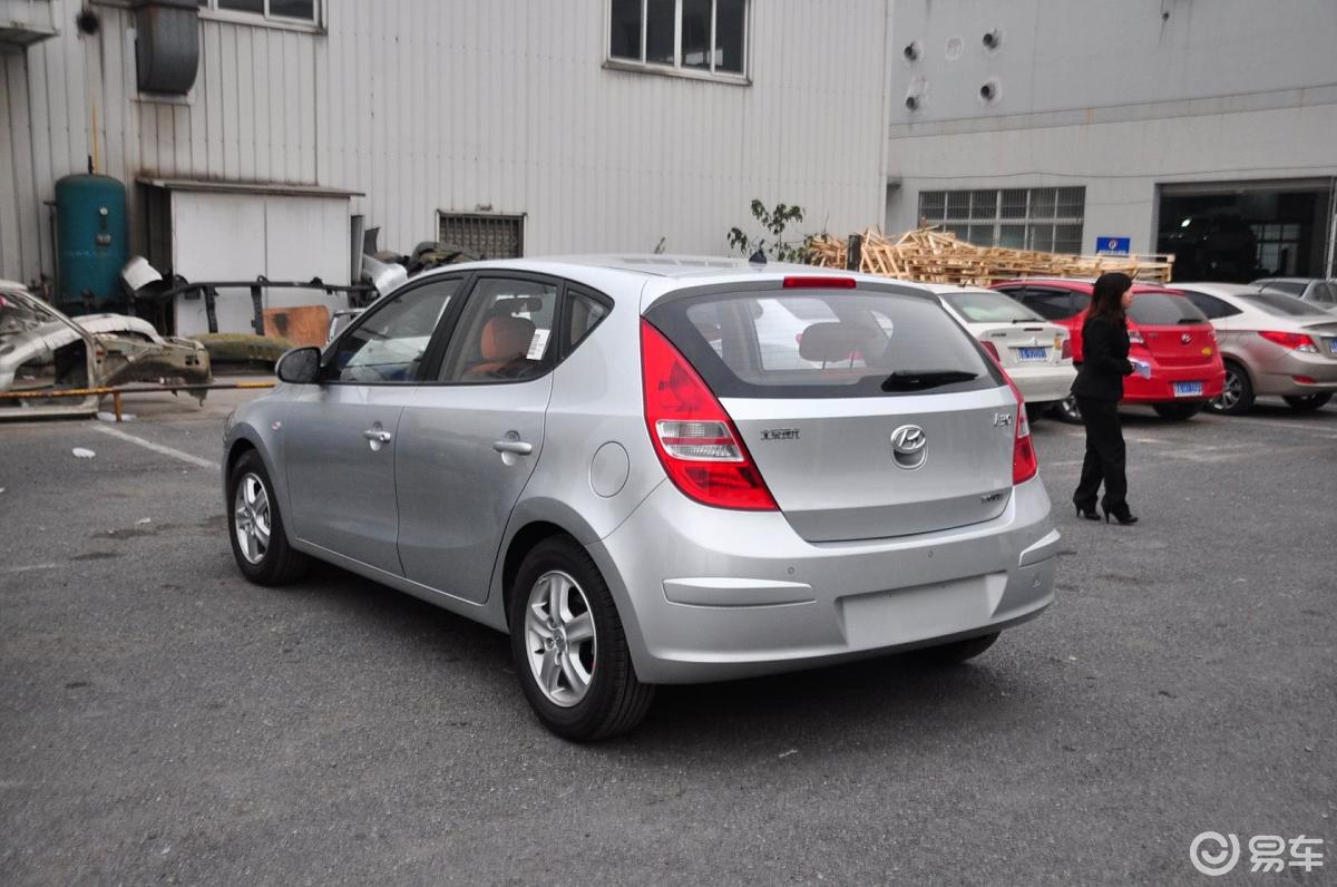 【现代i302009款1.6l 自动舒享型外观汽车图片-汽车图片大全】-易车网