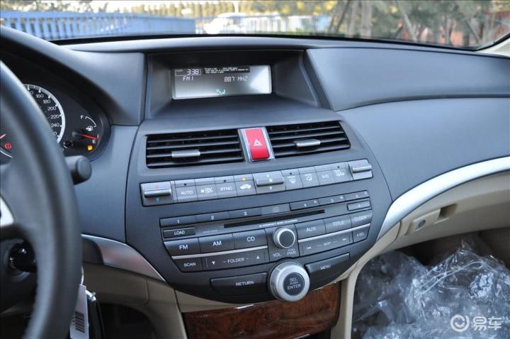 【雅阁2012款2.0 se中控台正面汽车图片-汽车壁纸下载】-易车网
