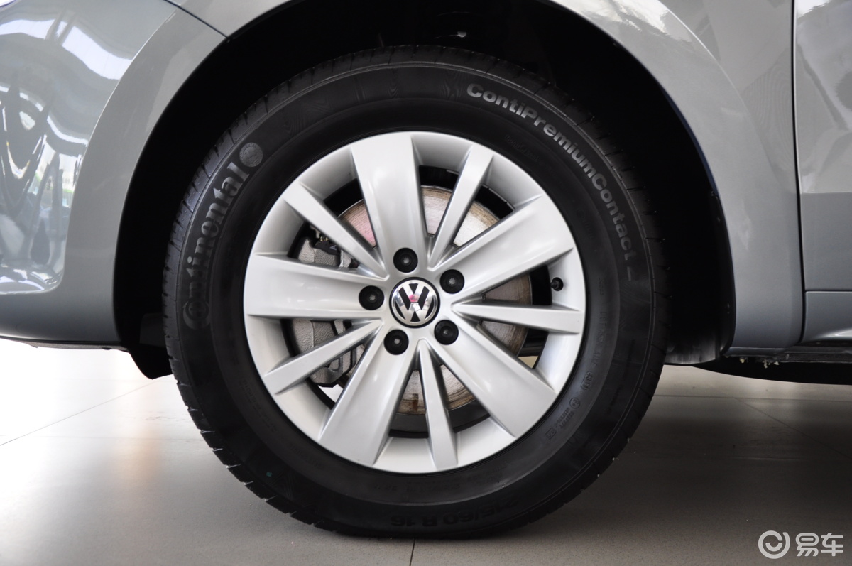 夏朗外观-深灰色金属漆