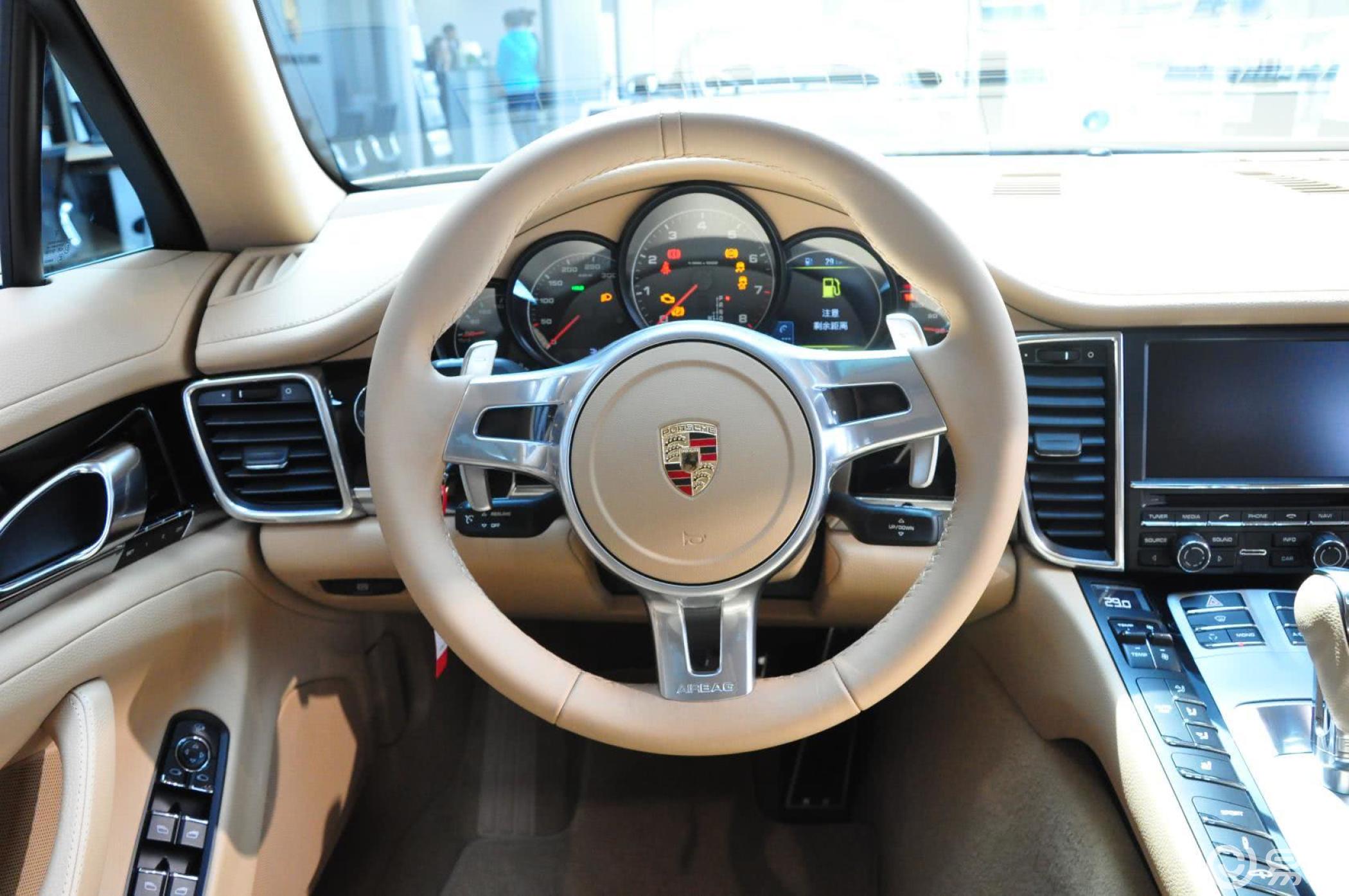 【panamera2012款panamera 4方向盘汽车图片-汽车图片大全】-易车