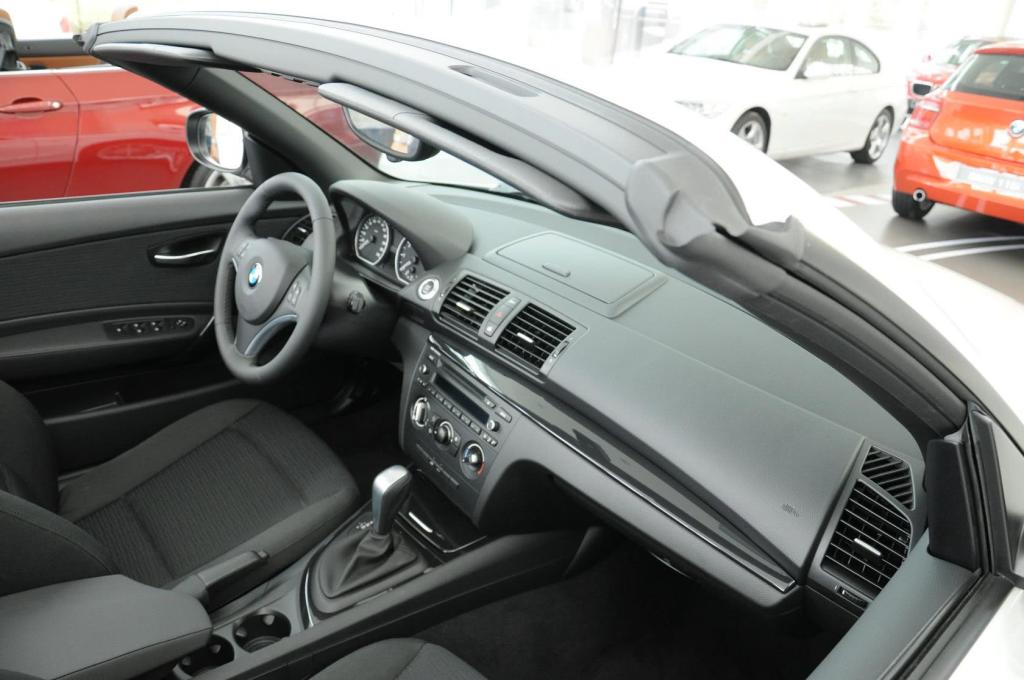 【宝马1系(进口)-内饰图片120i敞篷轿跑车内饰-雪山白】-网通社