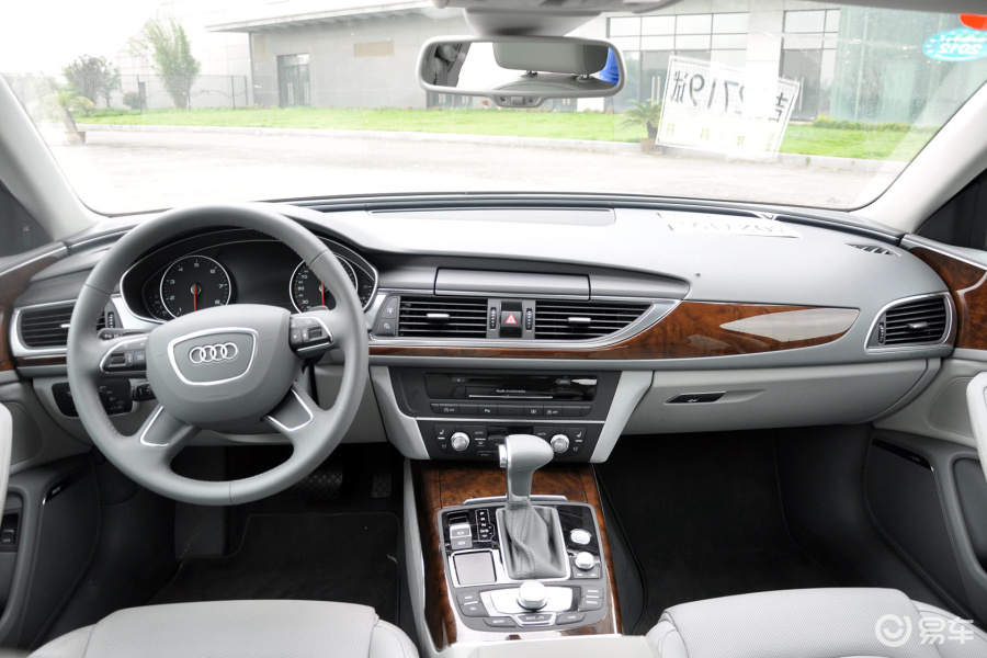 奥迪a6l 完整内饰图