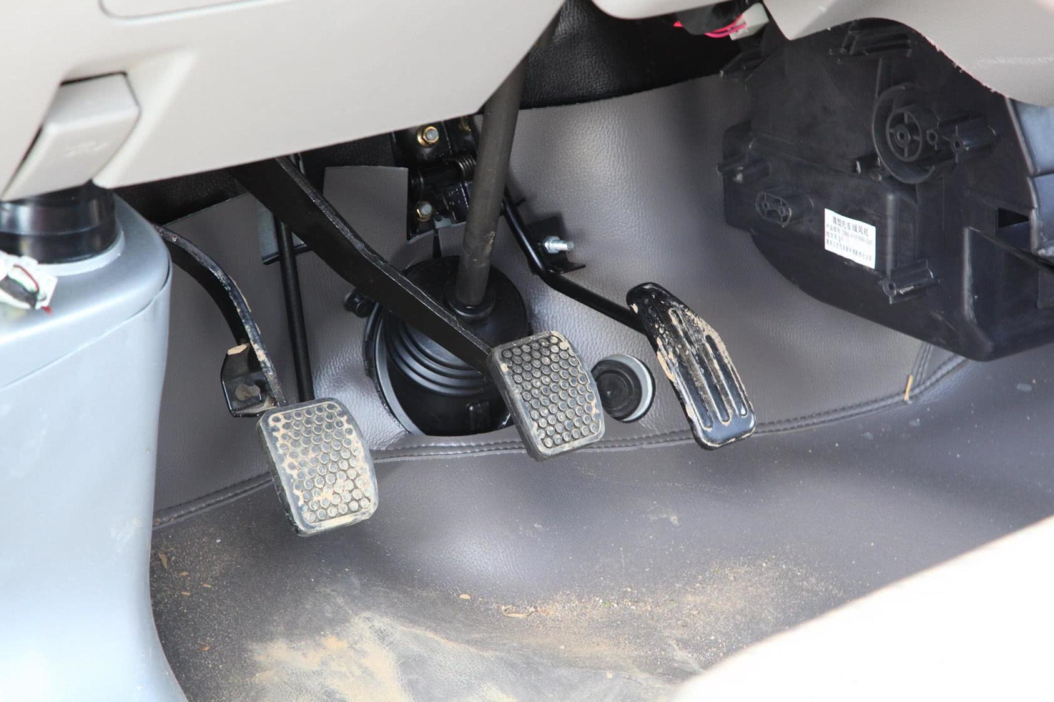 1.0l 手动 空调型 科技版