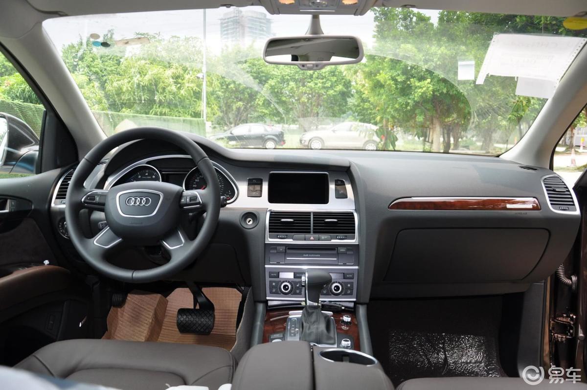 【奥迪q72013款35 tfsi 技术型内饰全景正拍汽车图片-汽车图片大全】