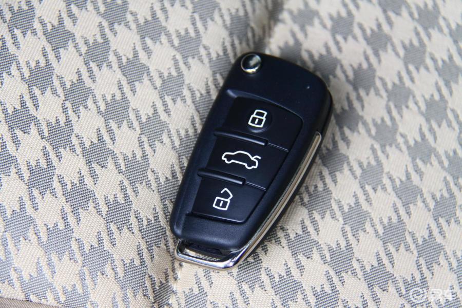 【奥迪a12013款sportback 30tfsi ego钥匙汽车图片-汽车图片大全】