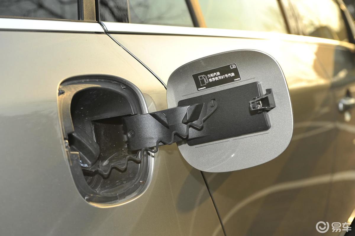 【沃尔沃v602013款t5 智尊版油箱盖汽车图片-汽车图片大全】-易车