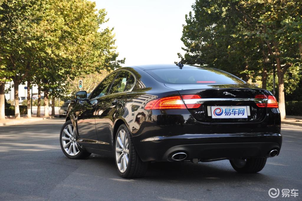 捷豹xf外观-终极黑金属漆(294/3302)