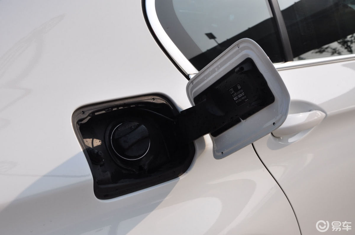 【宝马5系2013款520li 典雅型油箱盖汽车图片-汽车图片大全】-易车