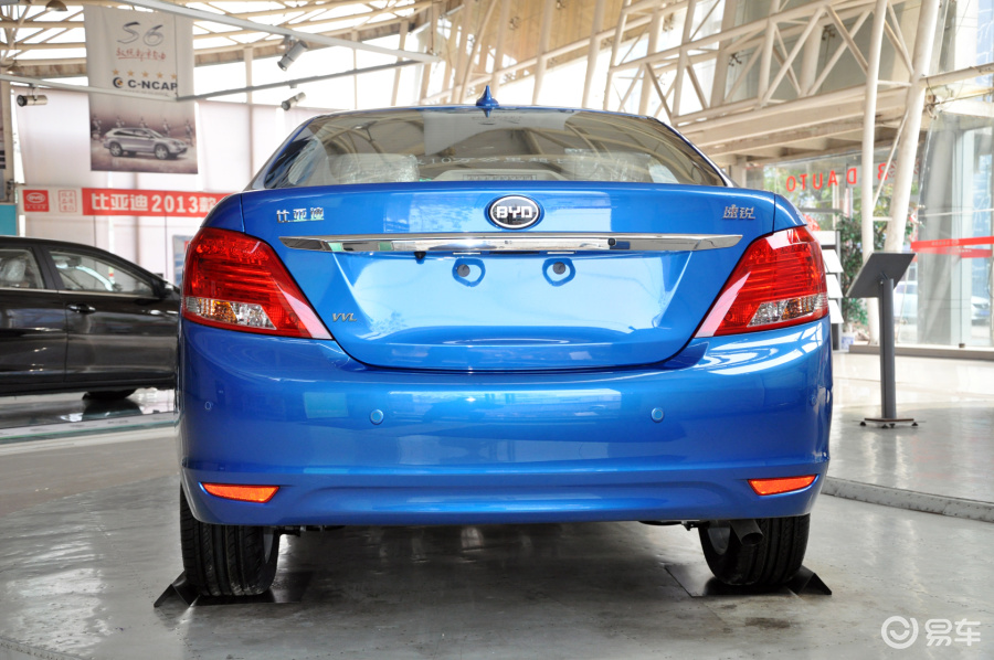 【比亚迪速锐2012款1.