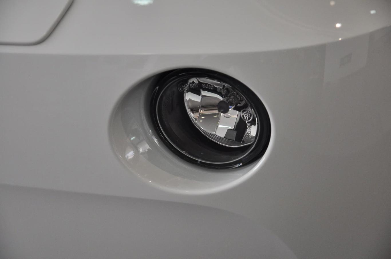 【宝马x3(进口)xdrive28i 豪华型雾灯图片-汽车图片大全】-易车