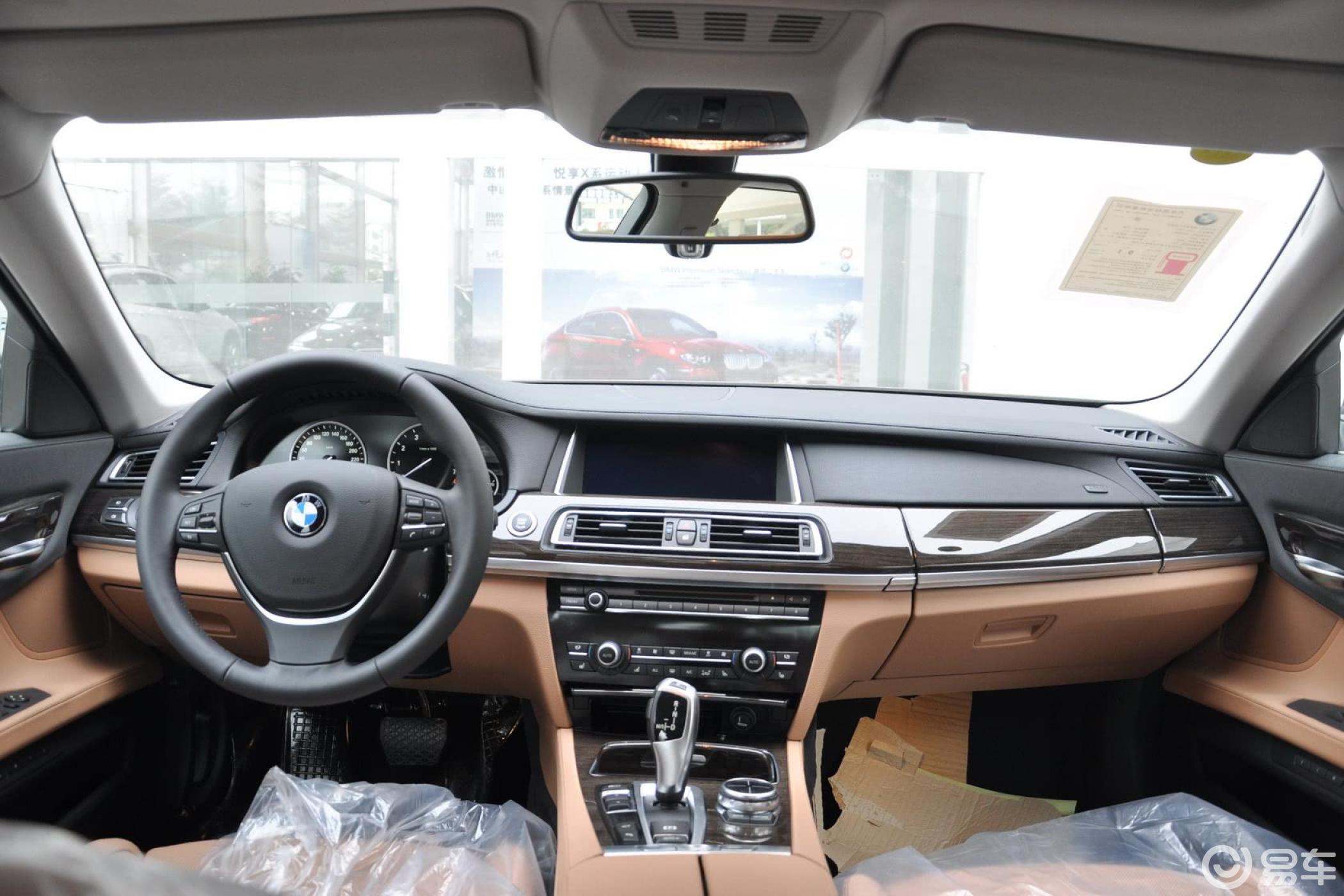 【宝马7系2013款730li 豪华型内饰全景正拍汽车图片-汽车图片大全】