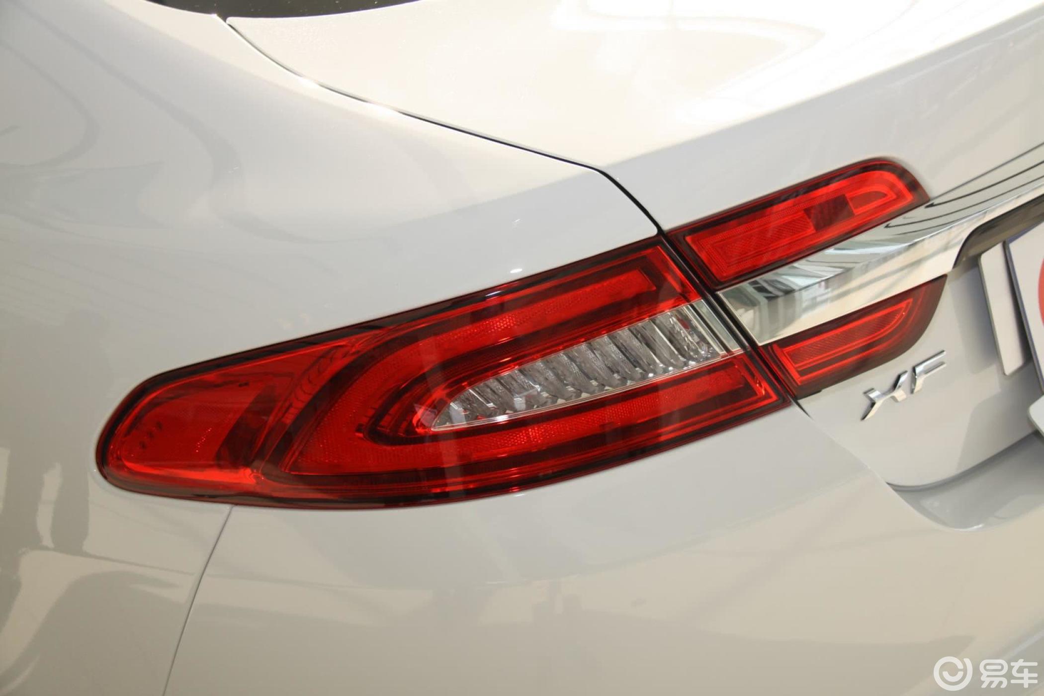 0t 奢华版尾灯侧45度俯拍汽车图片-汽车图片大全】-易车