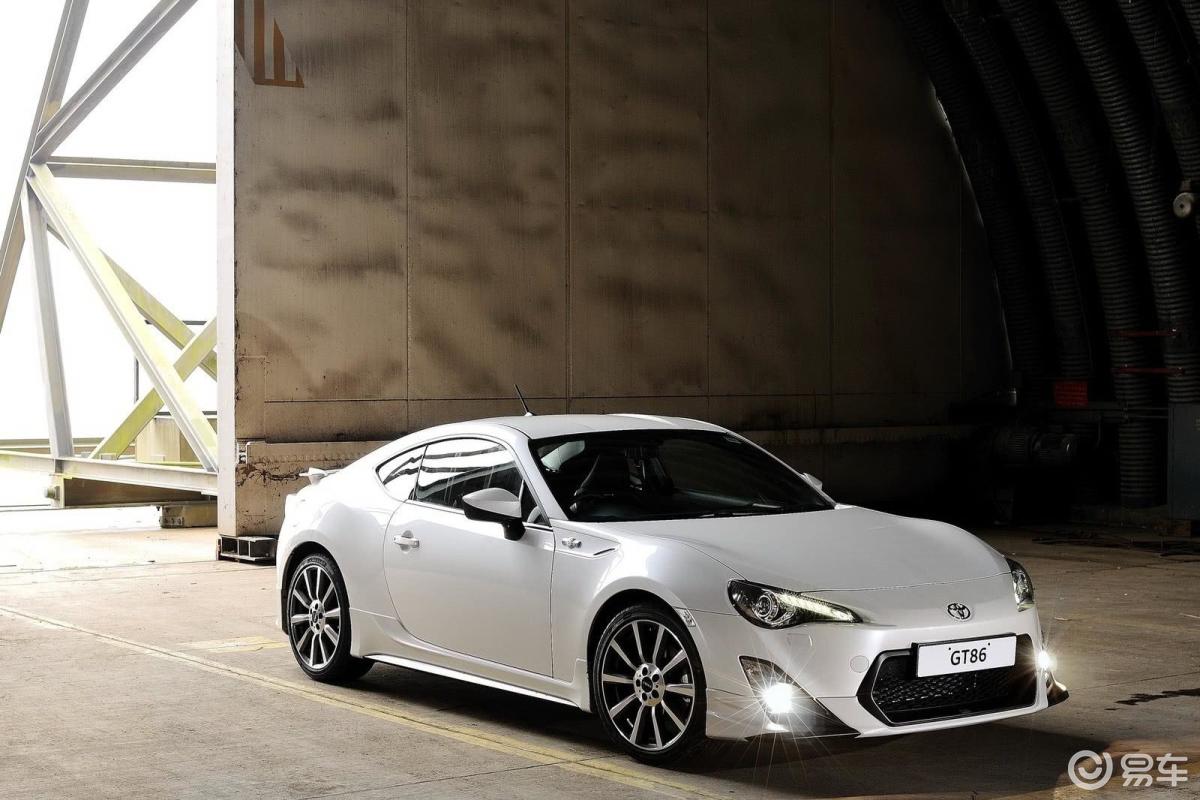 【丰田862019款2.0l 手动 豪华版外观汽车图片-汽车图片大全】-易车