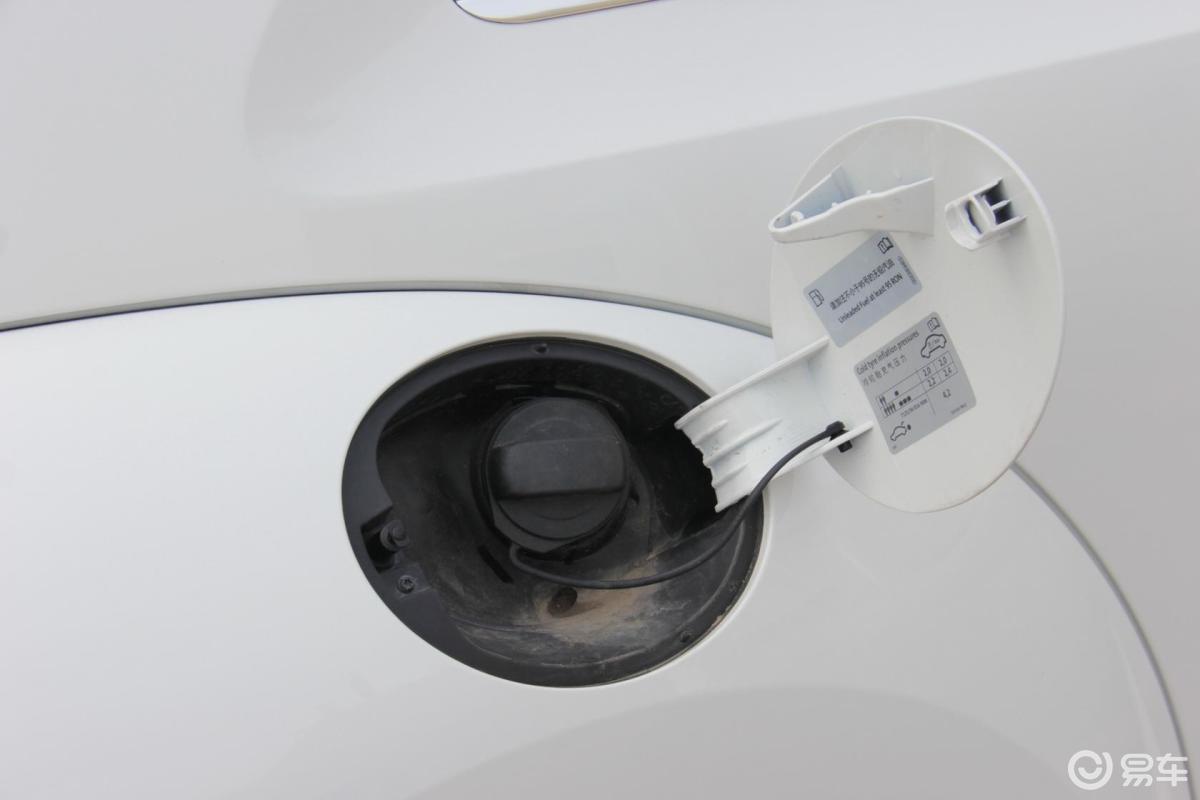 【甲壳虫2013款1.2 tsi 舒适型油箱盖汽车图片-汽车图片大全】-易车