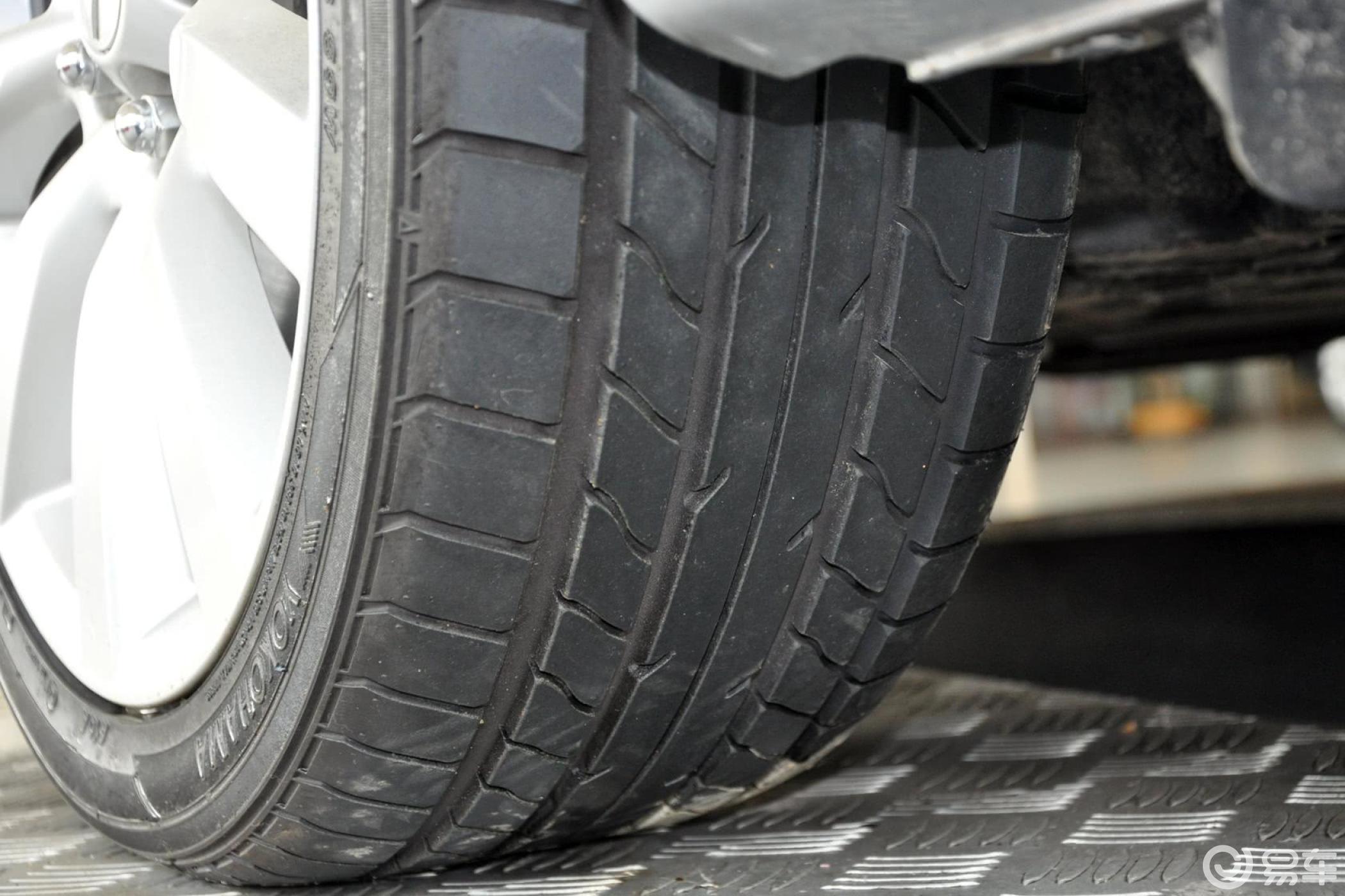 【蓝瑟(进口) 2008款ex 时尚运动版轮胎花纹汽车图片-汽车图片大全】