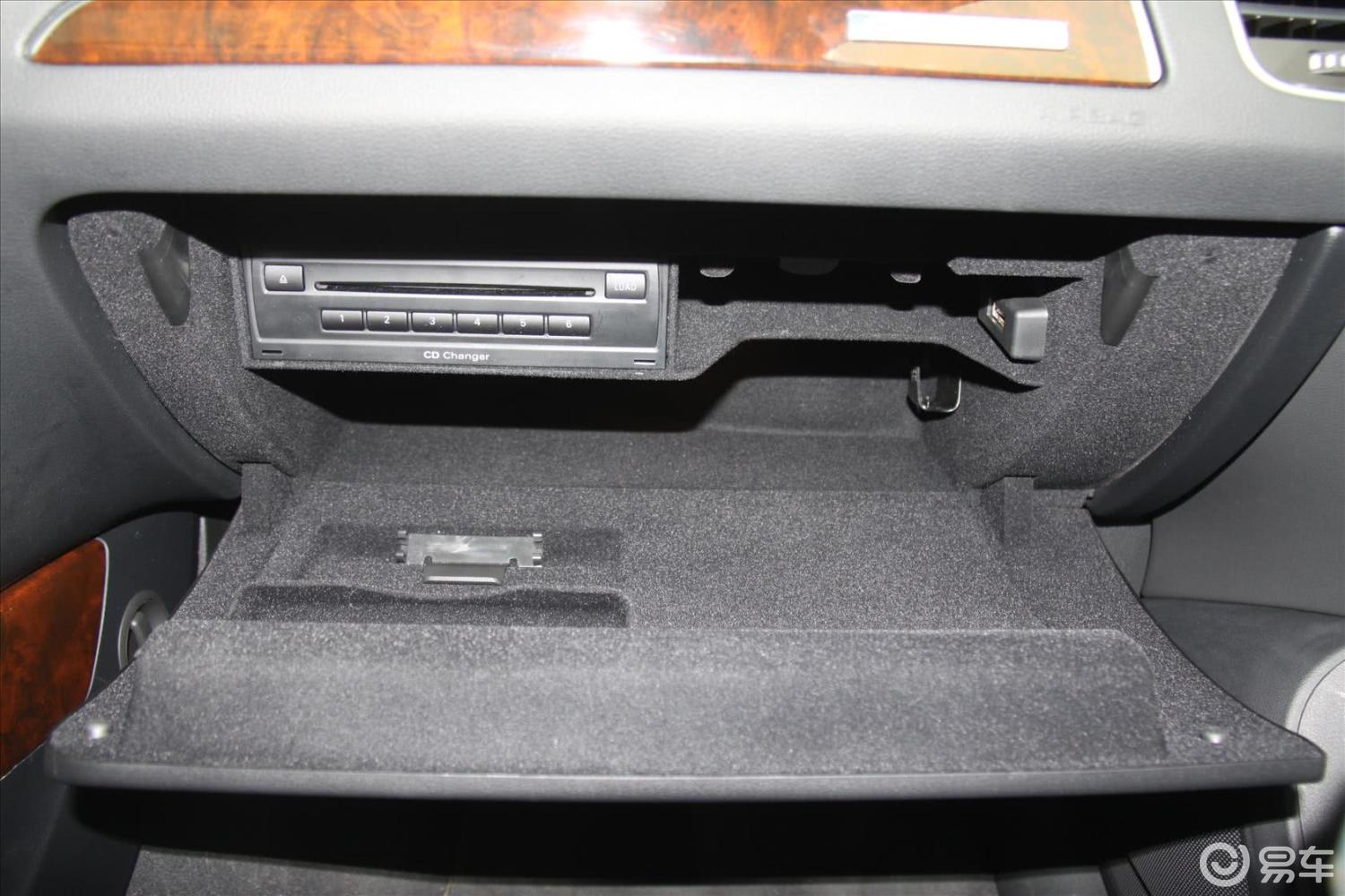 【奥迪q52012款2.0 tfsi 舒适型手套箱汽车图片-汽车图片大全】-易车