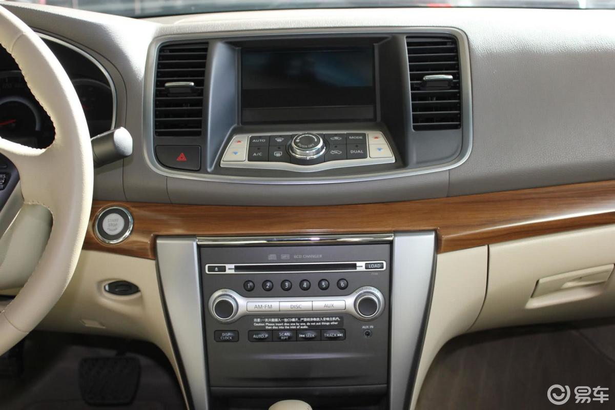 【天籁2012款2.5l xl 智享版中控台整体汽车图片-汽车图片大全】-易车