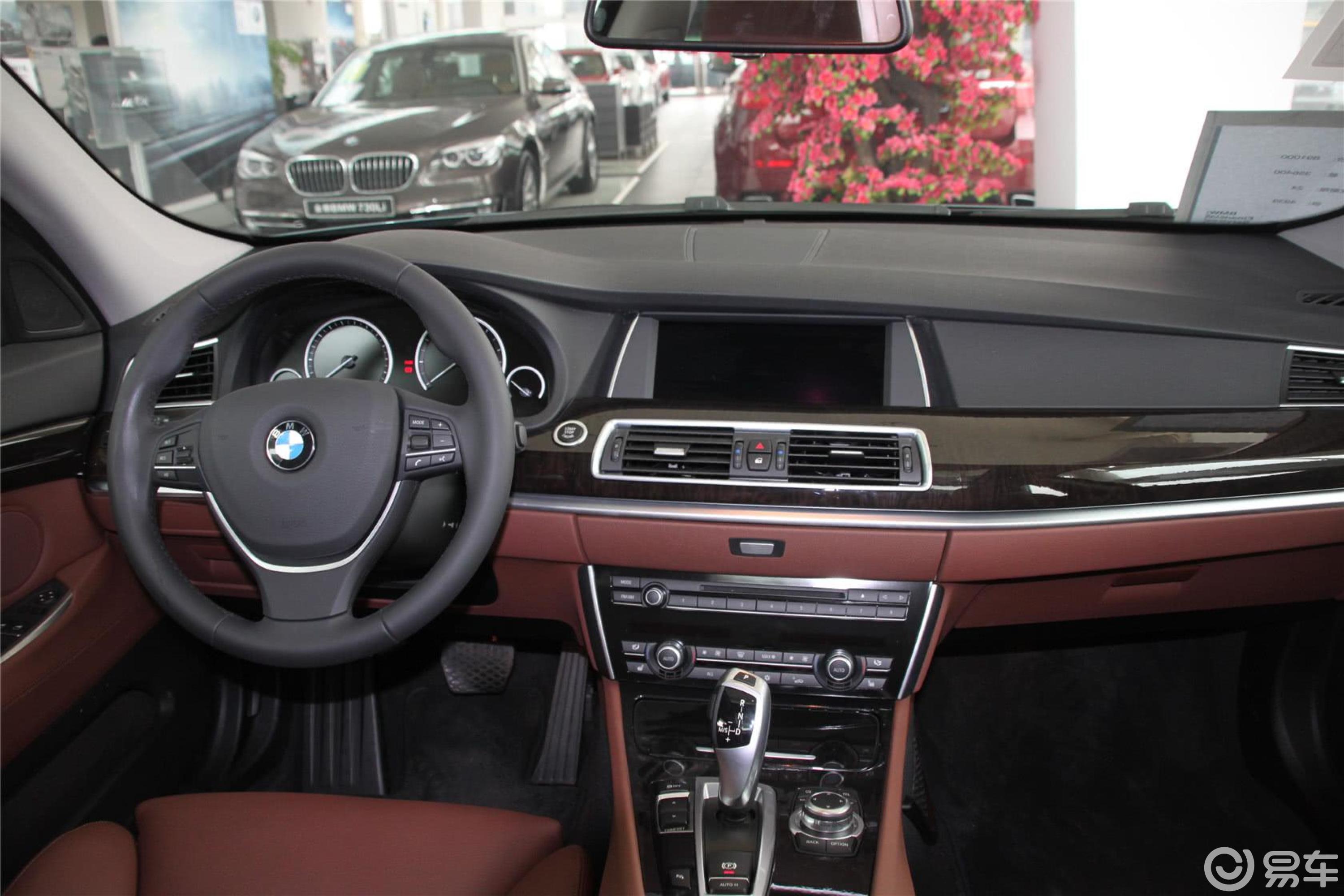 【宝马5系gt2013款535i 领先型内饰全景正拍汽车图片-汽车图片大全】