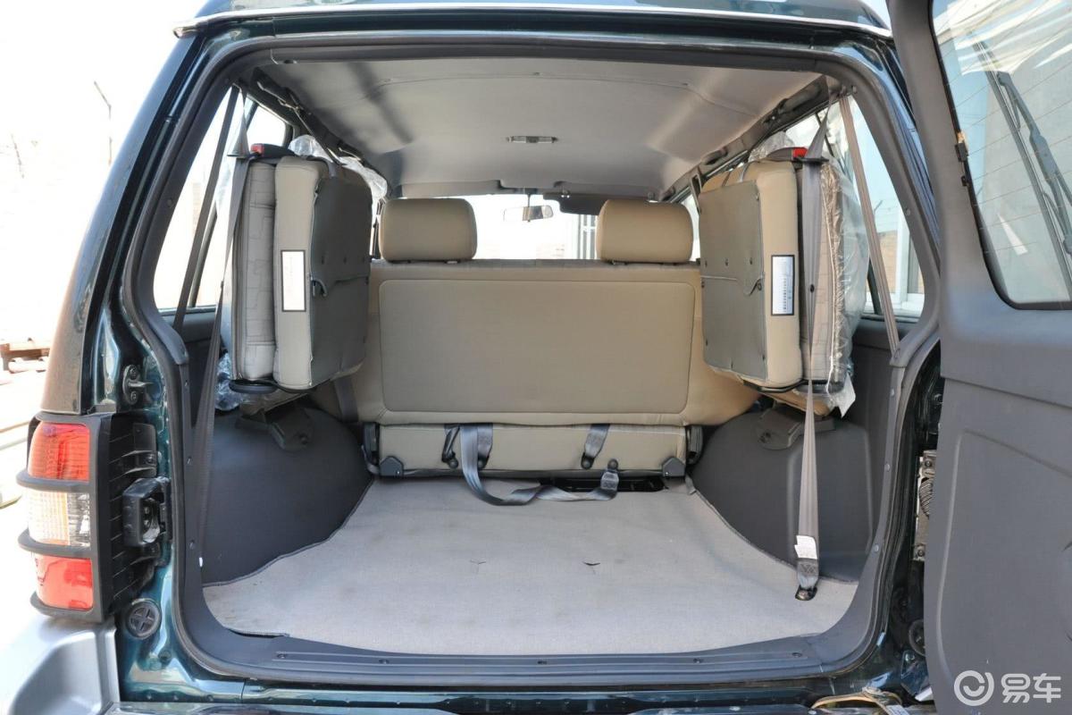 2l 手动 两驱 标准版 cfa6481m行李箱空间汽车图片-汽车图片大全】