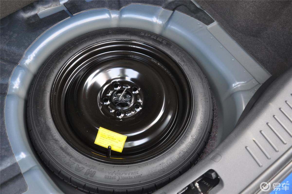 8l 手动 基本型】福特福克斯两厢_经典款 1.