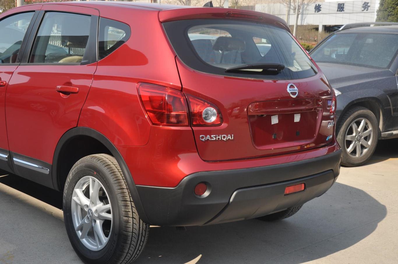 逍客2.0 xl 火 cvt 2wd车尾局部