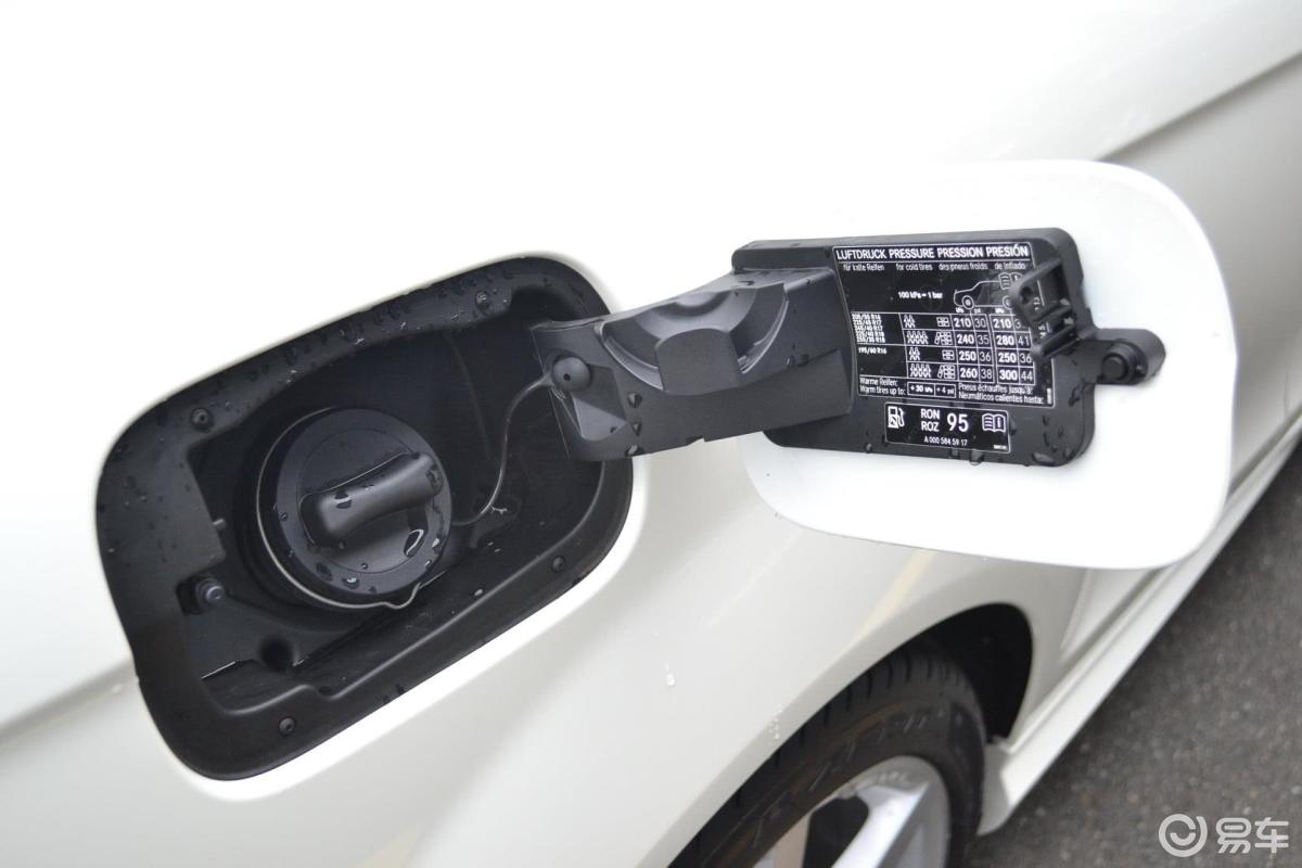 【奔驰c级(进口)2013款c180 轿跑版油箱盖汽车图片-汽车图片大全】