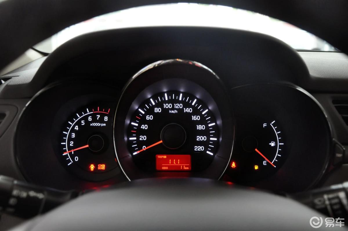 【起亚k22012款两厢 1.