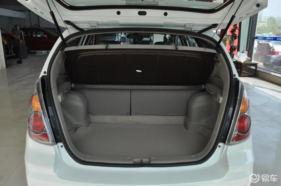 【利亚纳两厢2012款1.