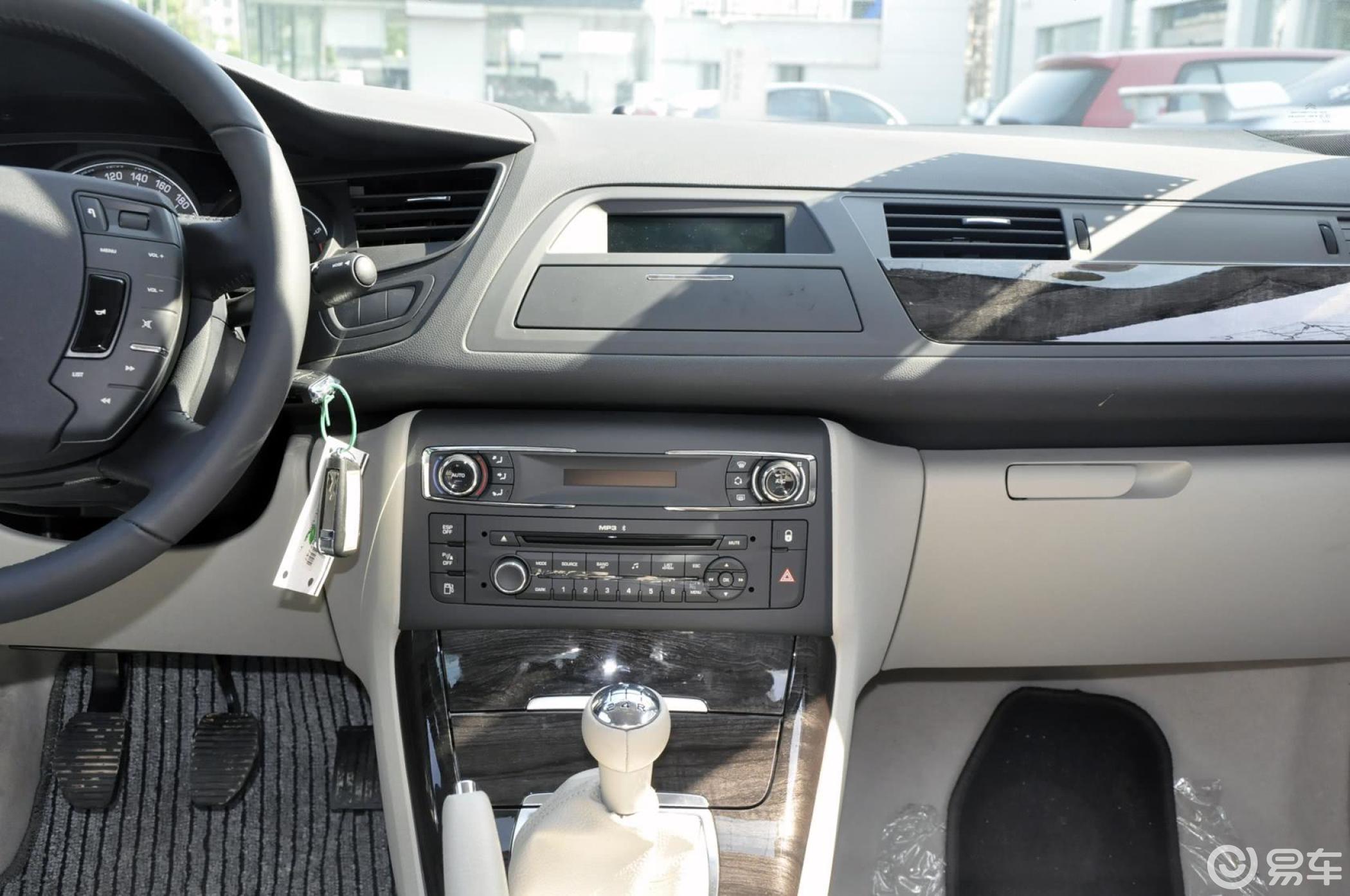 0l 手动 舒适型中控台整体汽车图片-汽车图片大全】-易车