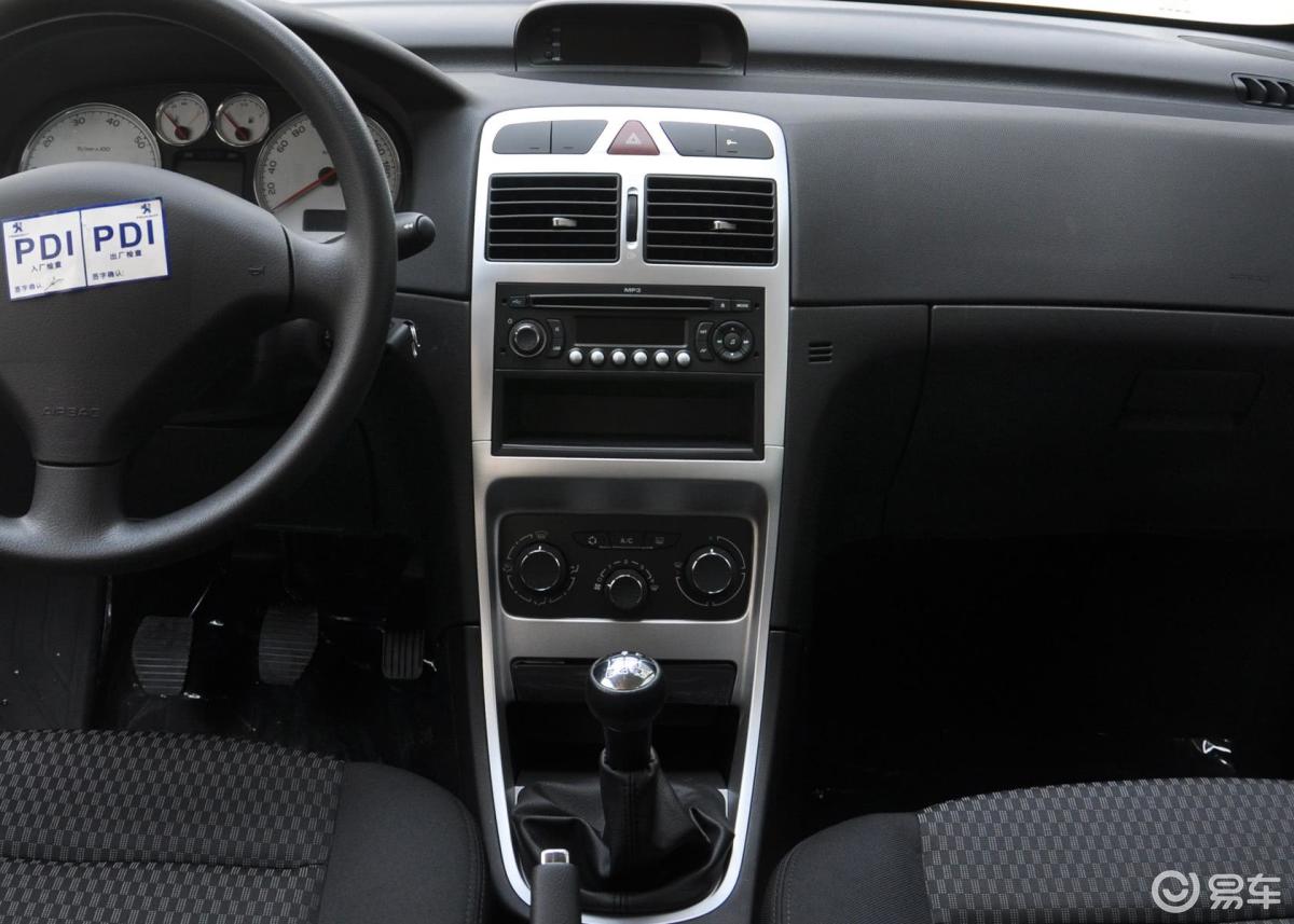 【标致3072013款两厢 1.6l 手动 舒适版中控台整体汽车图片-汽车图片