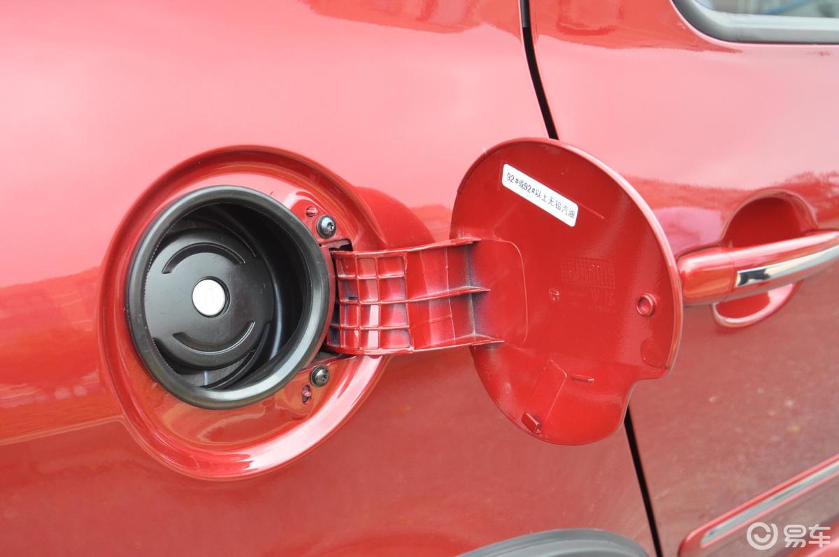 【标致3072013款两厢 1.