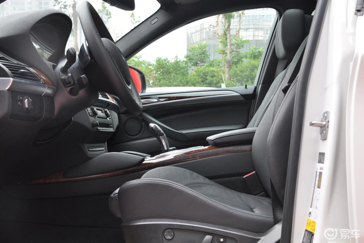 【宝马x62013款xdrive35i 美规版前排空间汽车图片-汽车图片大全】