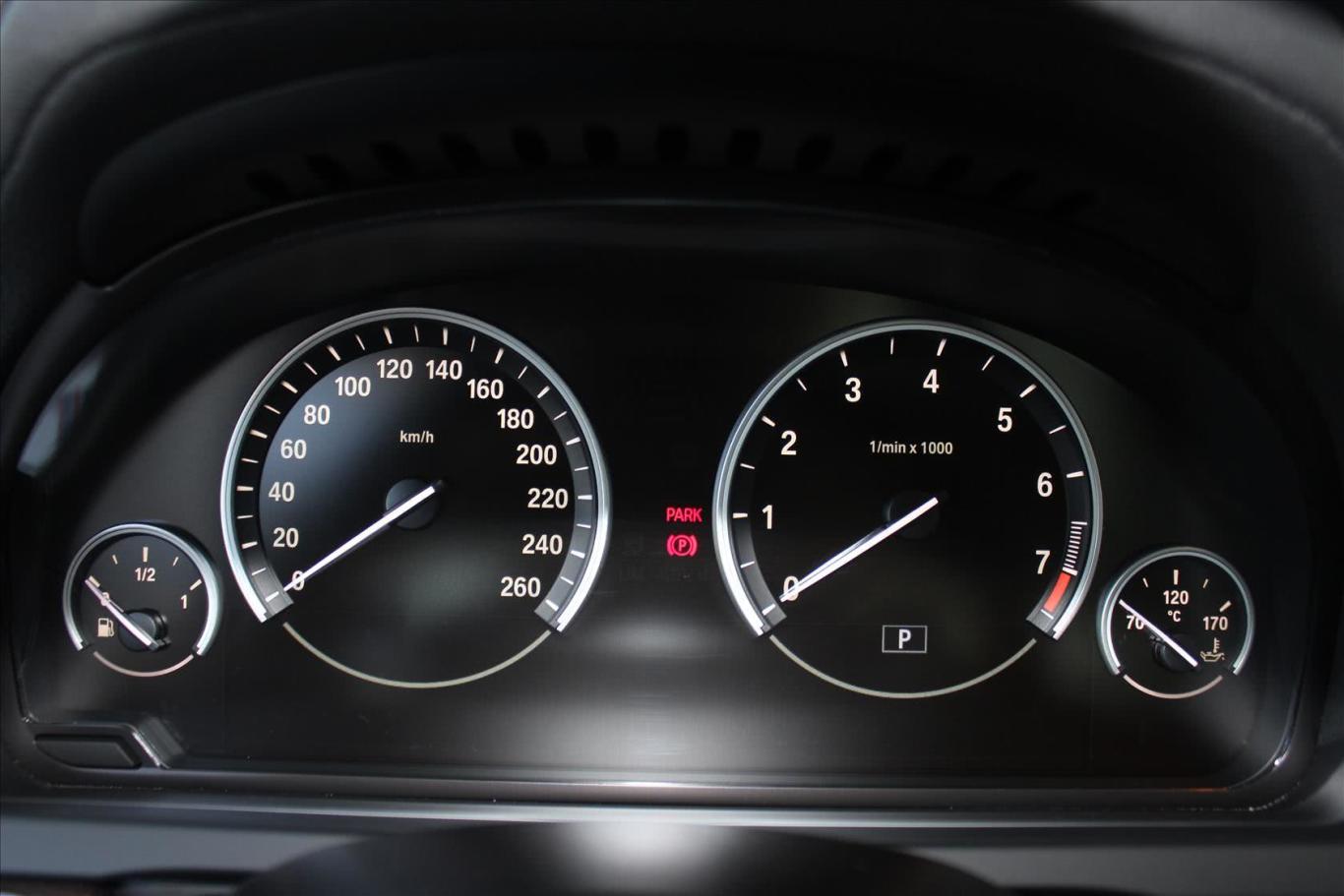 宝马7系740li 领先型仪表盘