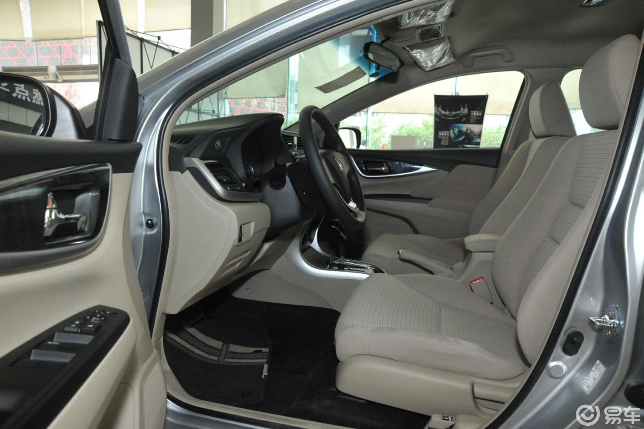 【凌派2013款1.8l 自动 豪华版前排空间汽车图片-汽车图片大全】-易车