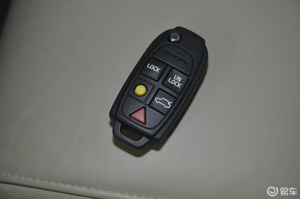 【沃尔沃xc902013款2.