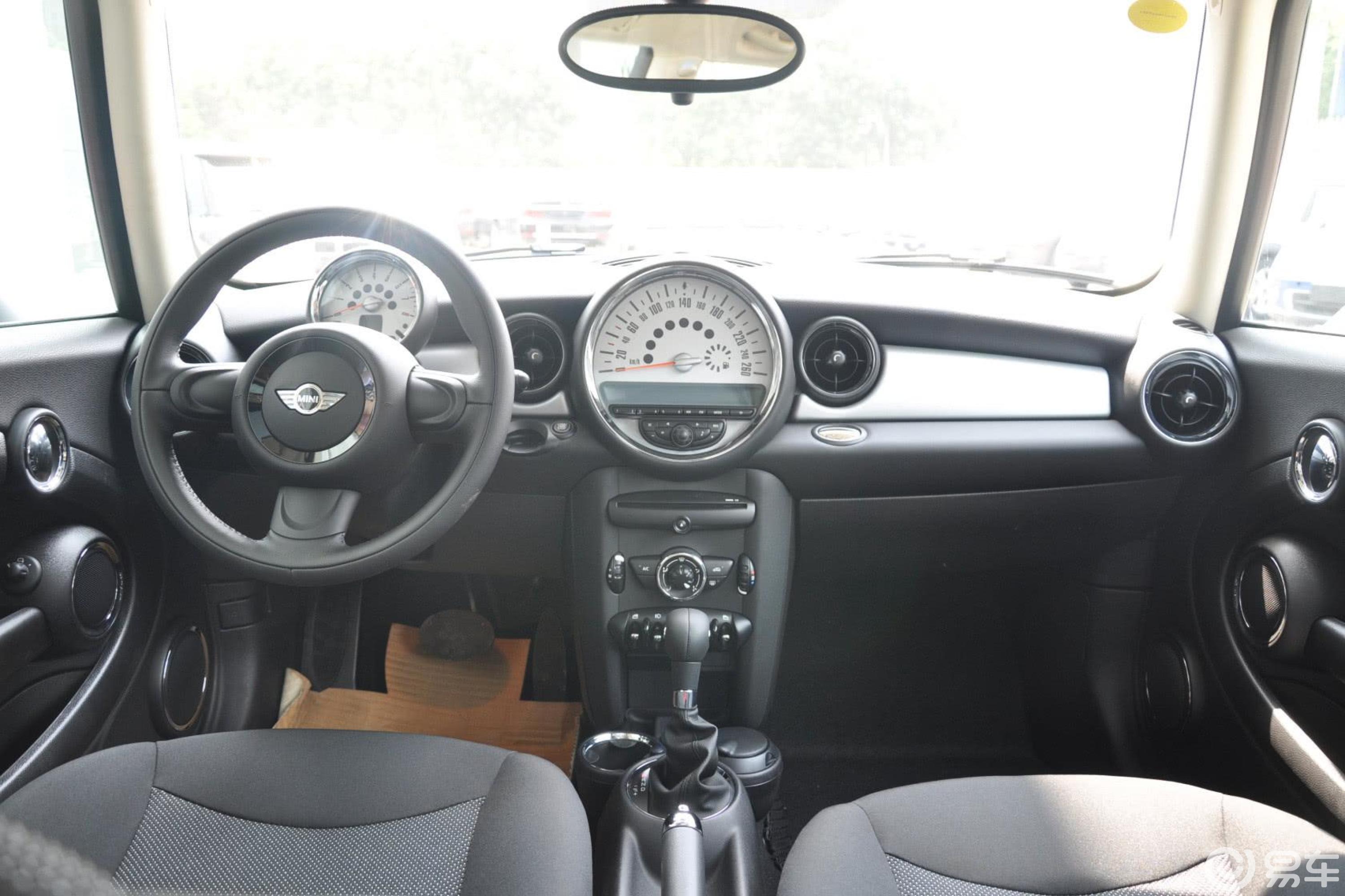 Mini One Inner 【MINIONE 限量版第一款内饰全景正拍图片-汽车图片大全】-易车