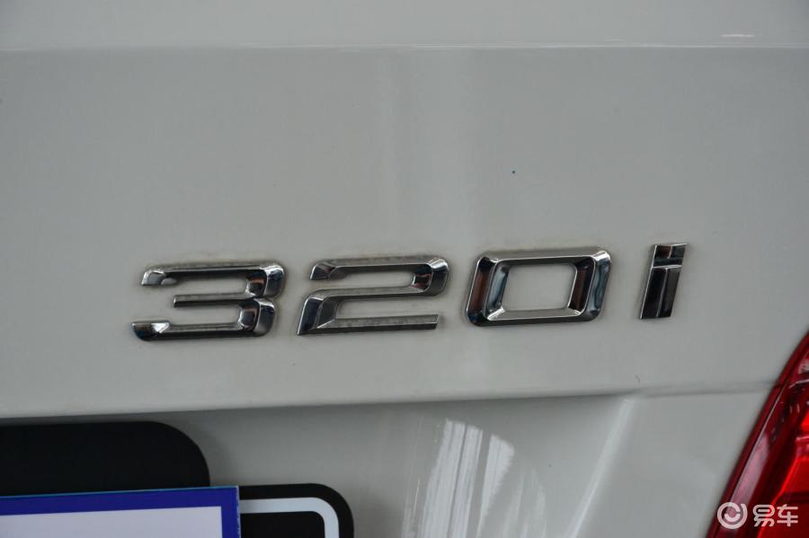 敞篷轿跑车 320i