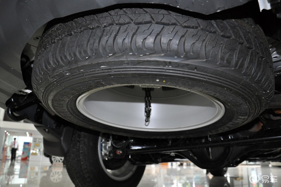 三菱帕杰罗·劲畅 备胎图