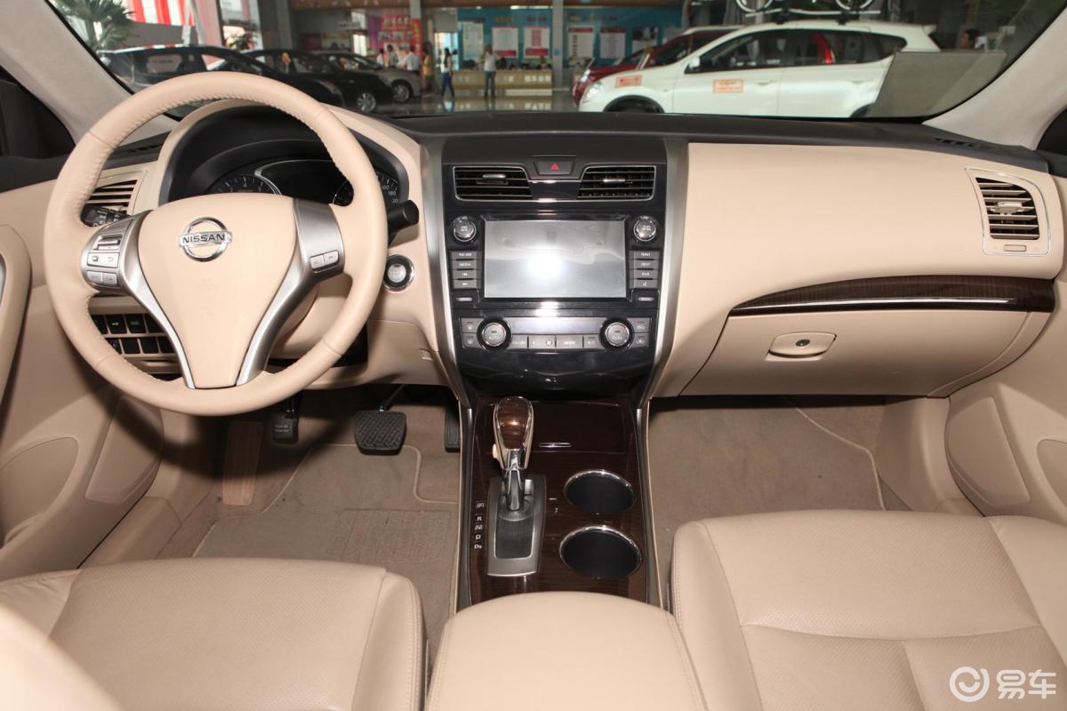 【天籁2013款2.0xl 舒适版内饰全景正拍汽车图片-汽车图片大全】-易车