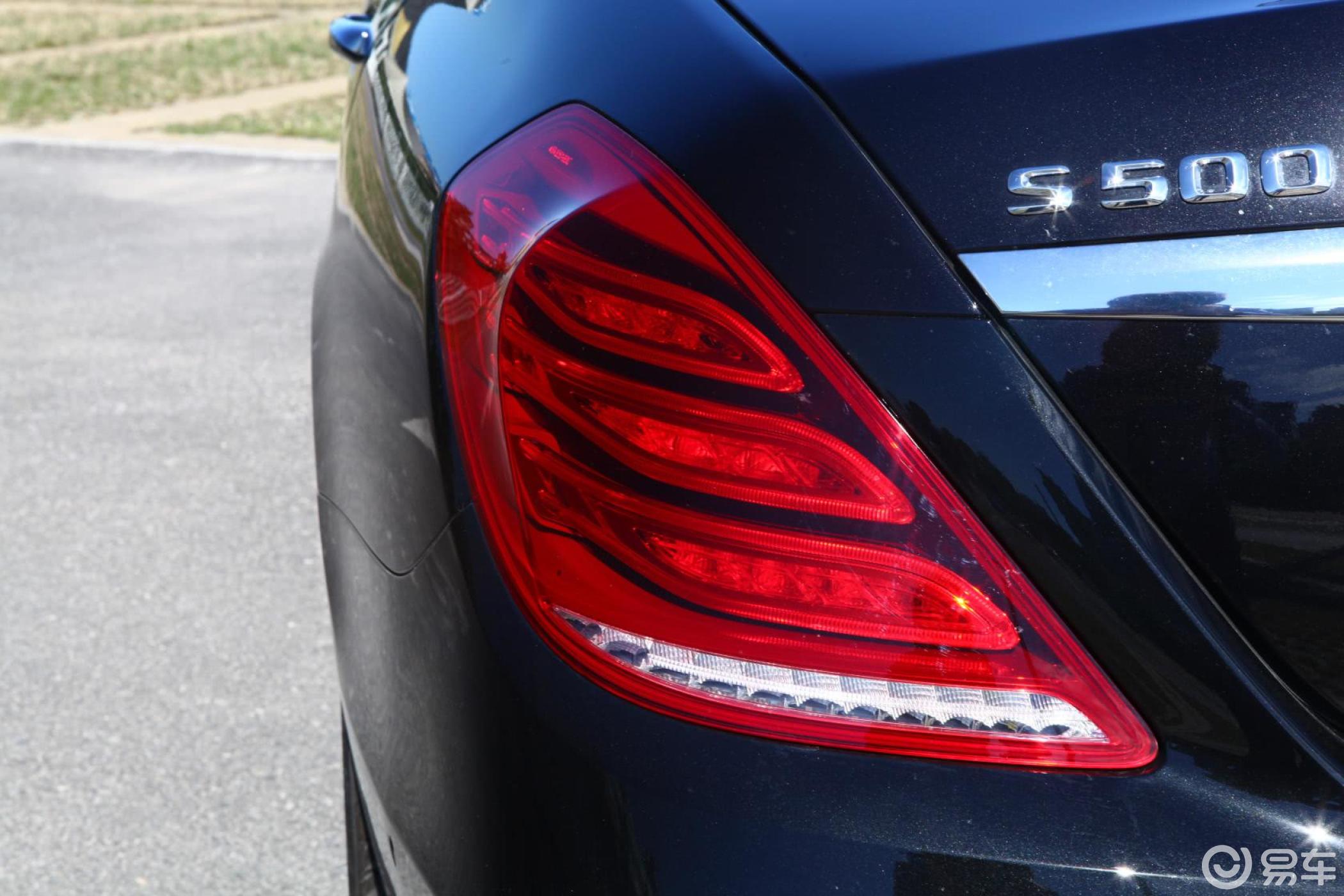 【奔驰s级2014款500l尾灯侧45度俯拍汽车图片-汽车图片大全】-易车