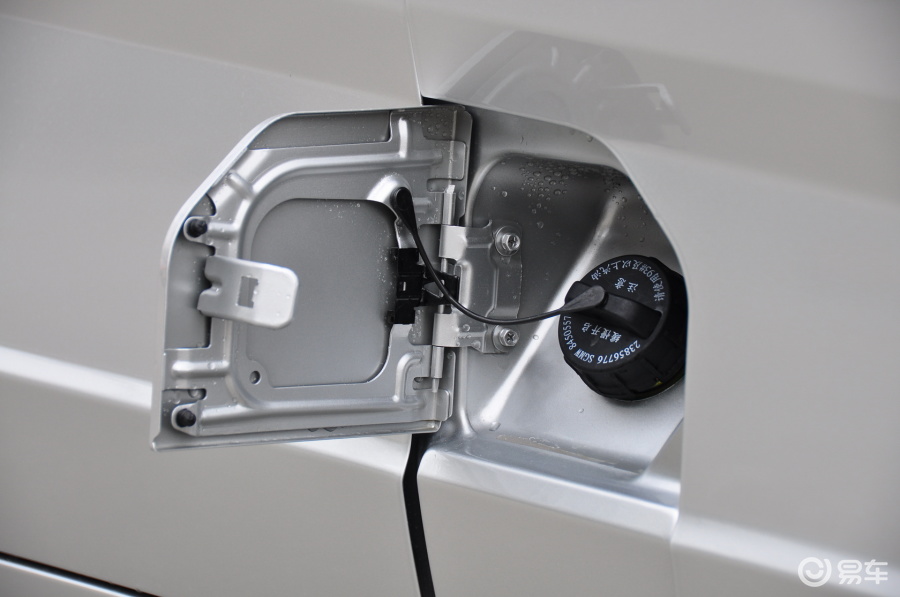 5l 手动 标准型油箱盖汽车图片-汽车图片大全】-易车网