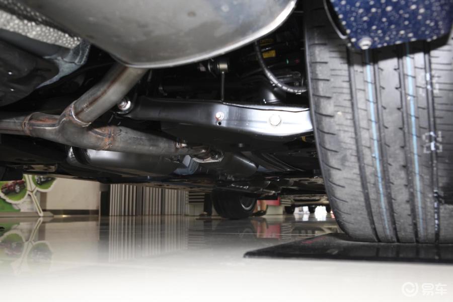 【锐志2013款2.5v 尚锐版后悬挂汽车图片-汽车图片大全】-易车网