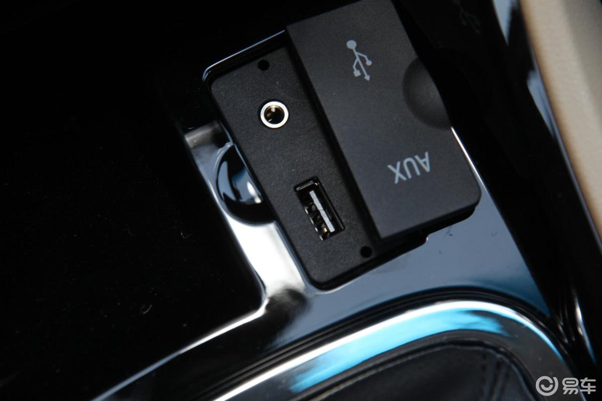 【奇瑞e32013款1.5l 风尚型usb接口汽车图片-汽车图片大全】-易车