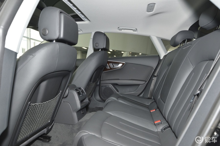 【奥迪a72013款50 tfsi quattro 豪华型后排空间汽车图片-汽车图片
