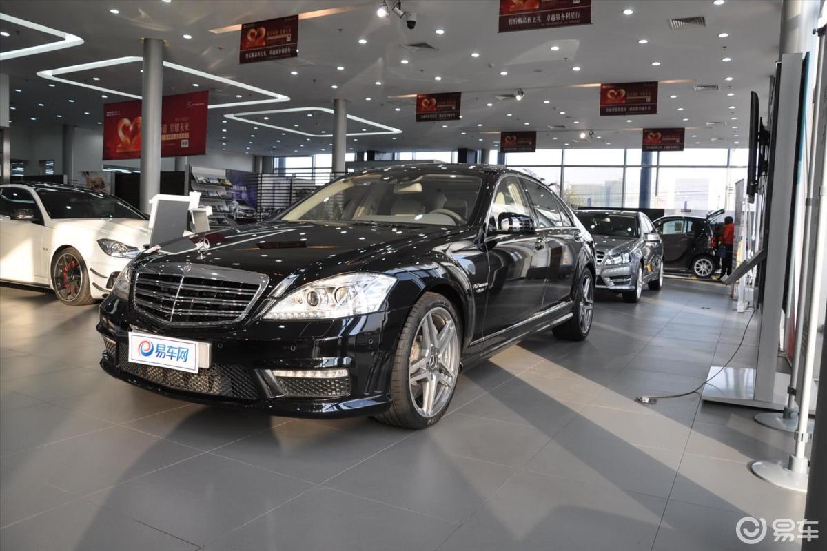 【奔馳s級 amg2013款s65l amg grand edition側前45度車頭向左水平