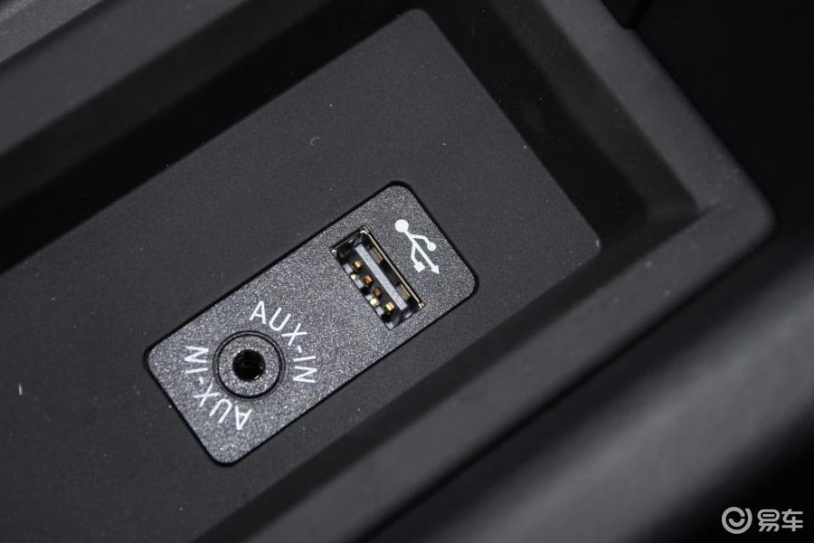 【宝马3系gt2013款320i 领先型usb接口汽车图片-汽车图片大全】-易车